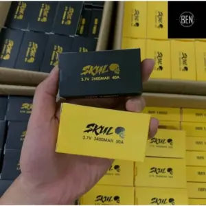 SKUL BATTERY 18650 3.7V 3400MAH 50A (YELLOW) and 18650 3.7V 2600MAH 40A (BLACK)